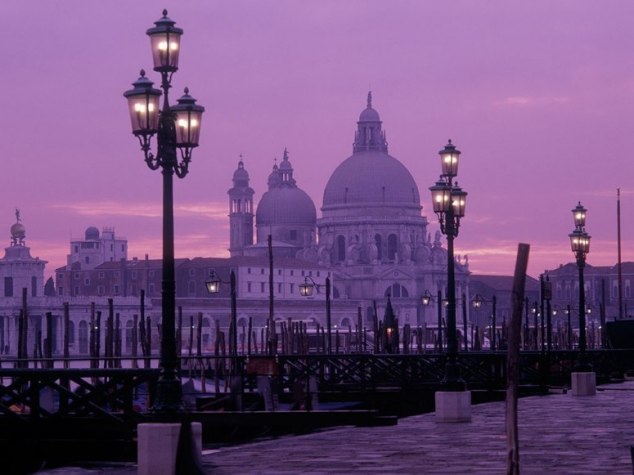 Venice and Pantone 2014 color of the year